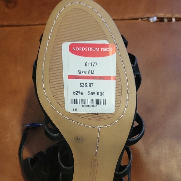 Vince Camuto Strappy Heeled Sandals    Size 8 - Picture 6 of 6